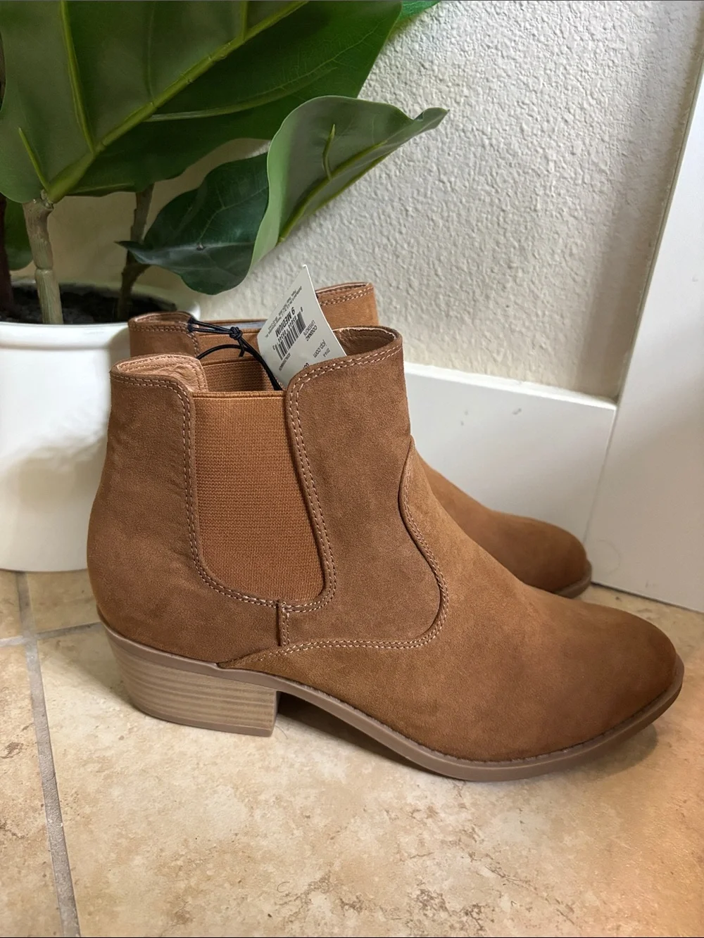 Arizona Jean Company Men's Suede Chukka Boots in Tan Brown